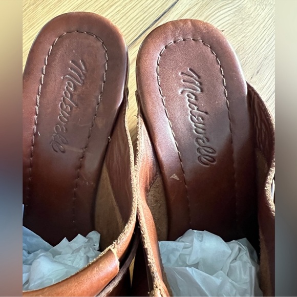 MADEWELL KILTIE CLOGS, SIZE 8. - Picture 10 of 15
